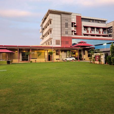 Hotel Prime Safari Dźajpur Zewnętrze zdjęcie