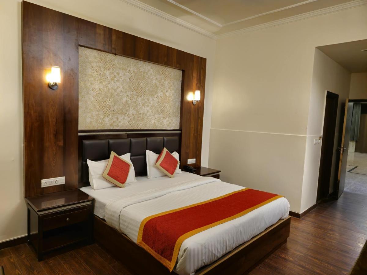 Hotel Prime Safari Dźajpur Zewnętrze zdjęcie